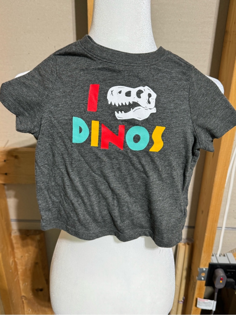 Old Navy Gray Short-Sleeve Tee with Multicolor 'I Dinos' Graphic